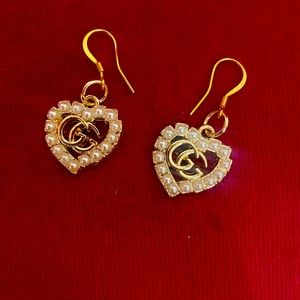 GUCCI REPURPOSED GOLD/PEARL HEART EARRINGS